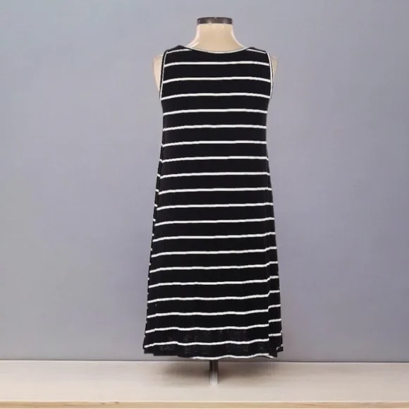 Renee C Casual Dress | SIZE S - Picture 2 of 4